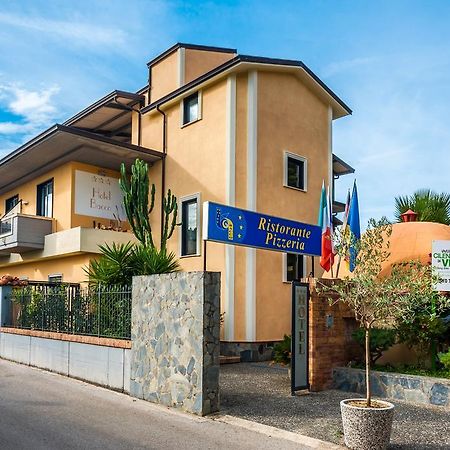 Hotel Bacco Ашеа Экстерьер фото